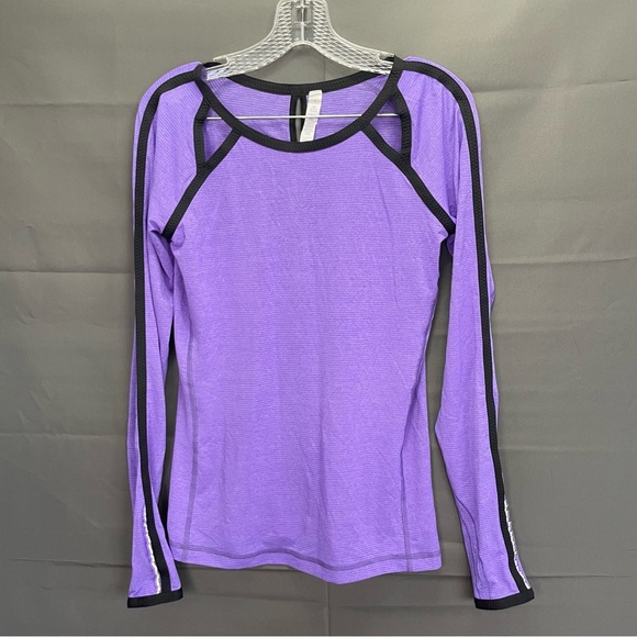 Purple LULULEMON runners top long sleeve with venting holes and reflectors - Picture 1 of 12